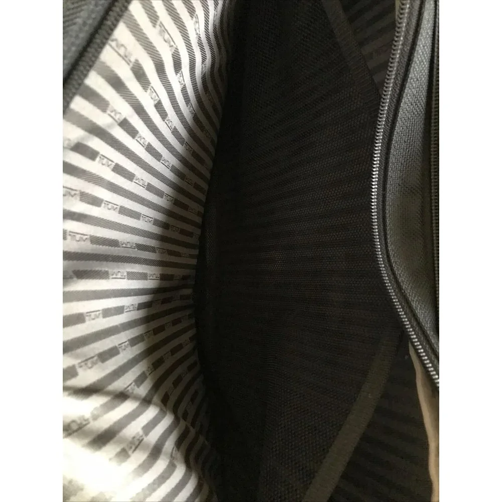 TUMI Alpha 2 Black Expandable Organizer Laptop Briefcase VGUC